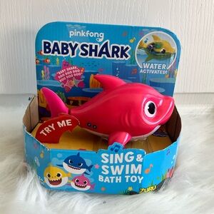 Pinkfong Baby Shark Sing & Swim Bath Toy - Bright Pink Mommy Shark